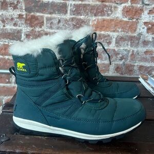 Sorel Women's Green Winter Boots